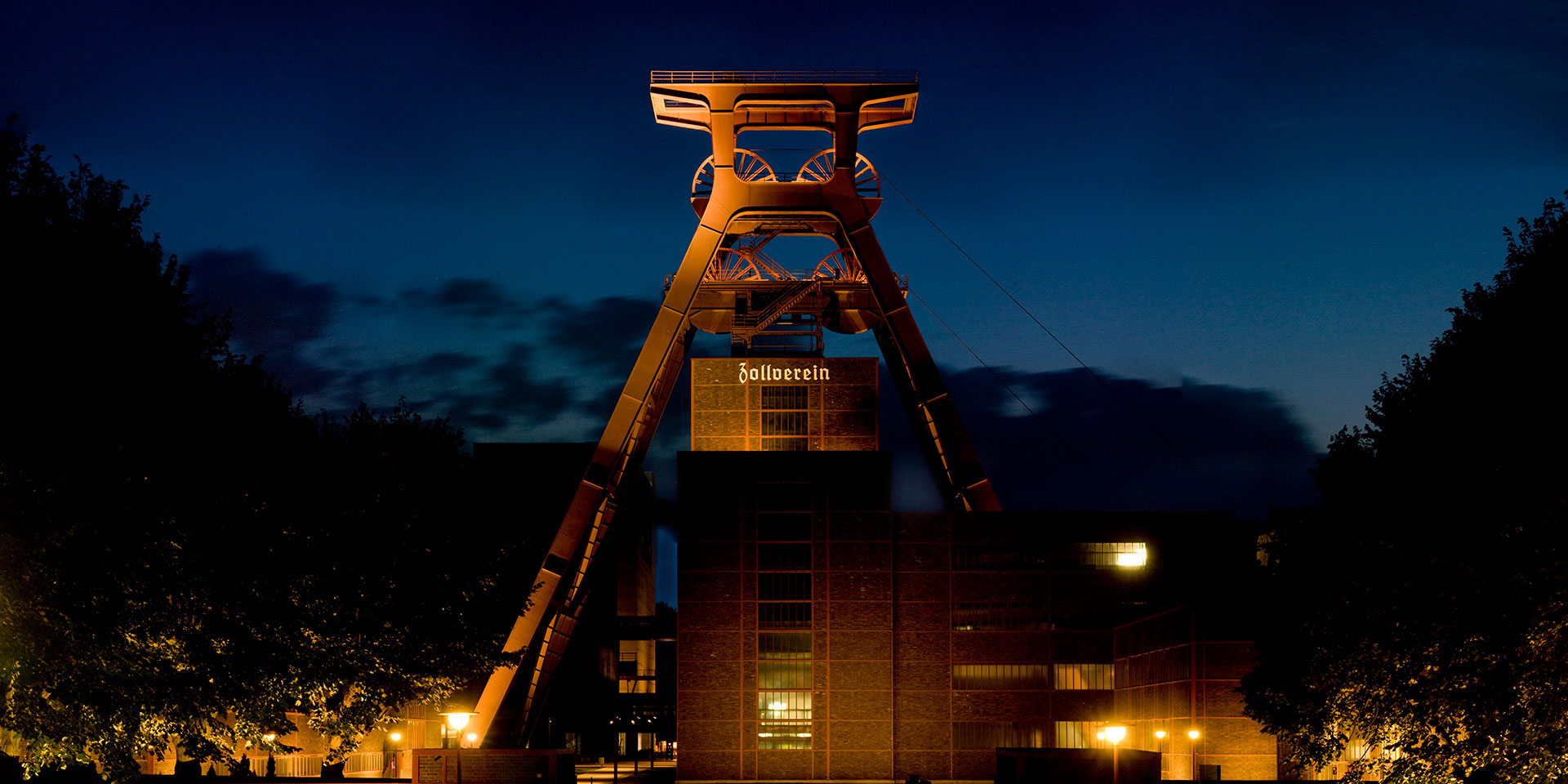 Fördergerüst bei Nacht | Zeche Zollverein - Essen - Deutschlan